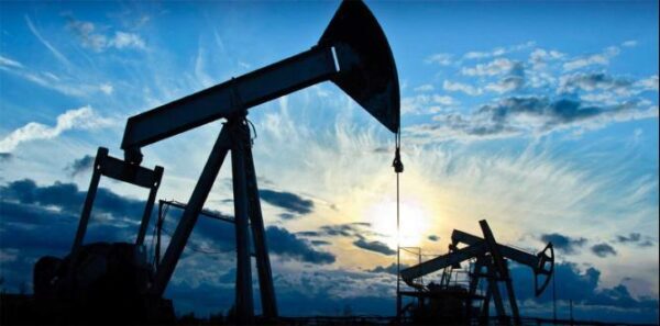 Нефтяные запасы России увеличились до 15 млрд. тонн