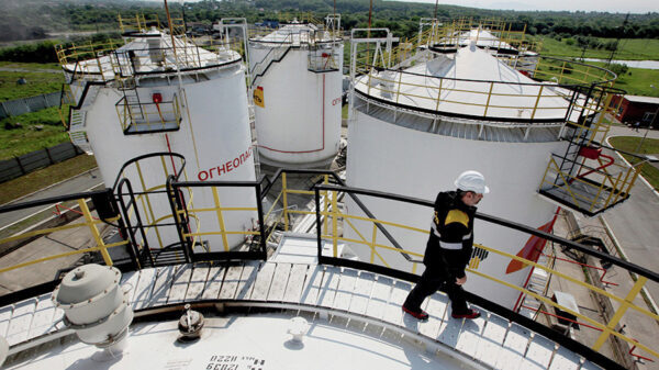 Нефтяные запасы Российской Федерации за год возросли до 15 млрд тонн