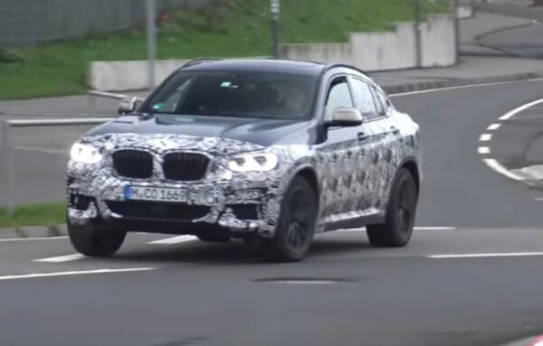 Новый кроссовер BMW X4 2019 года заметили на дорогах Германии