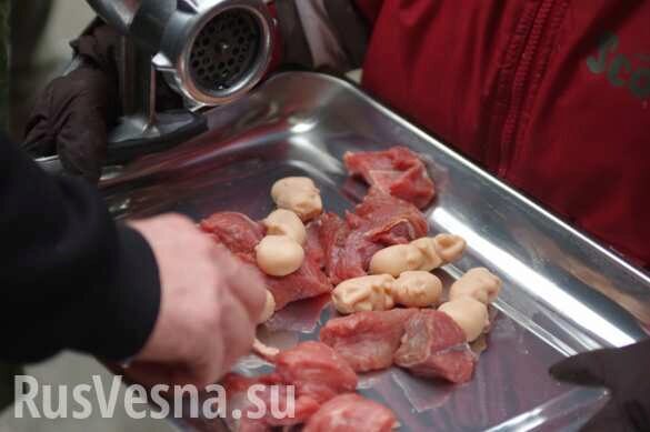 «Остановите мясорубку»: у Госдумы прошла акция против абортов (ФОТО 18+)