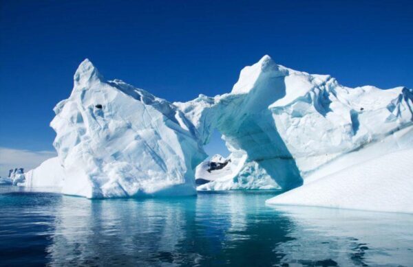 Озоновая дыра над Антарктидой резко сократилась, – ученые