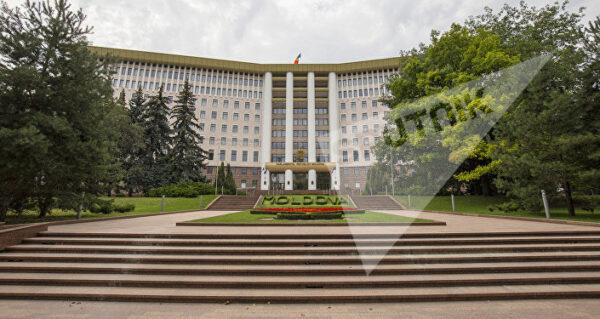 Парламент Молдовы отказался посылать депутатов на совещание в столицу