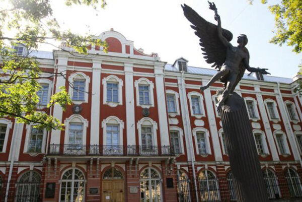 Петербургский ЗакС попросил губернатора ускорить переезд Спбгу в единый кампус