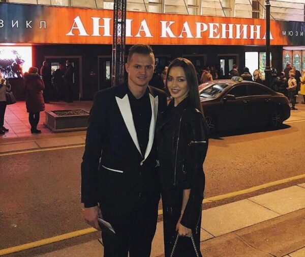 Поход Дмитрия Тарасова и Анастасии Костенко на мюзикл насмешил фанатов Ольги Бузовой