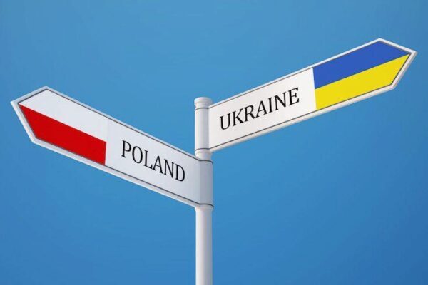 Польша запретила въезд украинцам из «черного списка»