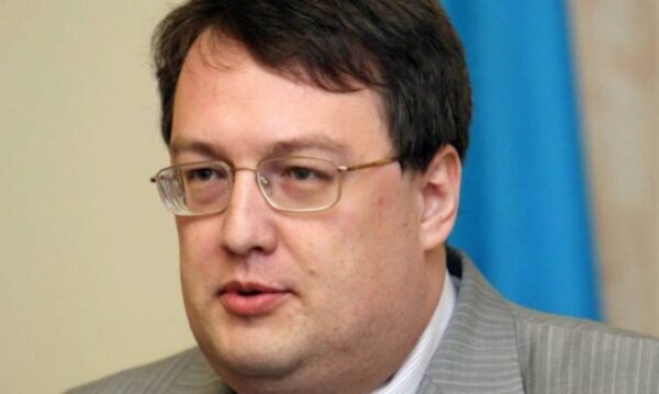 Порошенко не в почете: народные избранники Верховной рады хотят ограничить полномочия президента государства Украины