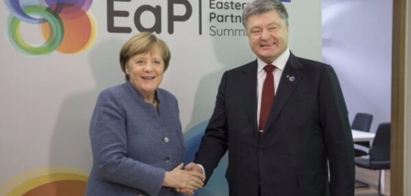 Порошенко провел встречу с Меркель