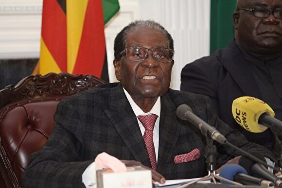 Президент Зимбабве Мугабе заявил о решении уйти в отставку