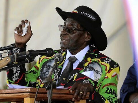 Президент Зимбабве Роберт Мугабе подал в отставку