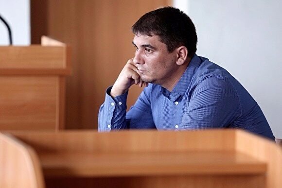 Прокурор попросил освободить от наказания адвоката, обвиняемого в избиении участника ДТП