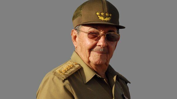 Рауль Кастро поздравил Зюганова со 100-летием революции 1917 года