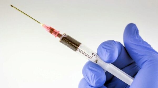 Роспотребнадзор: не менее 43% граждан России сделали прививки от гриппа