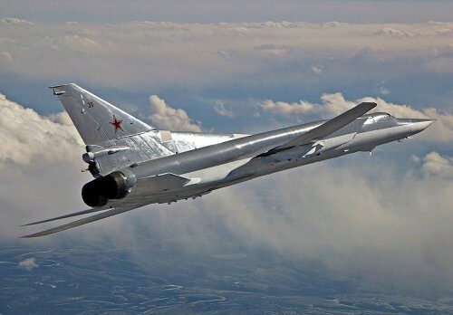 Российские бомбардировщики нанесли авиаудар по складам вооружения боевиков в Сирии