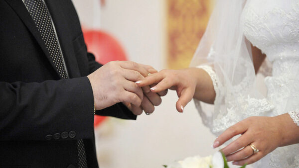 Росстат: Браки в России с 2014 года заключают все чаще