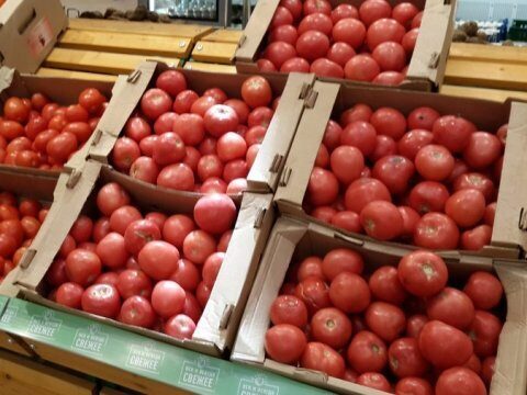 С сегодняшнего дня россияне смогут официально есть турецкие помидоры