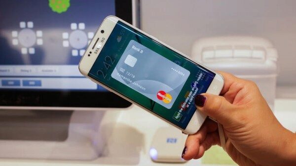 Сервис Samsung Pay стал доступен держателям карт Челябинвестбанка
