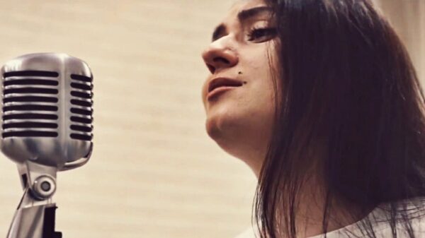 Симона да Сильва записала кавер одной из самых сложных песен (видео)