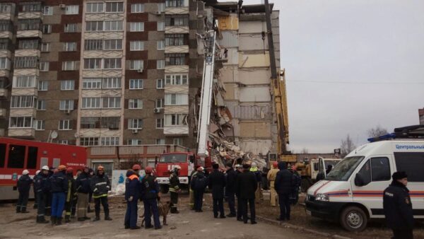 Спасатели извлекли тело седьмого погибшего из-под завалов дома в Ижевске