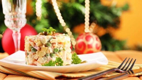 Стоимость приготовления нижегородского новогоднего "Оливье" равна 280 руб.