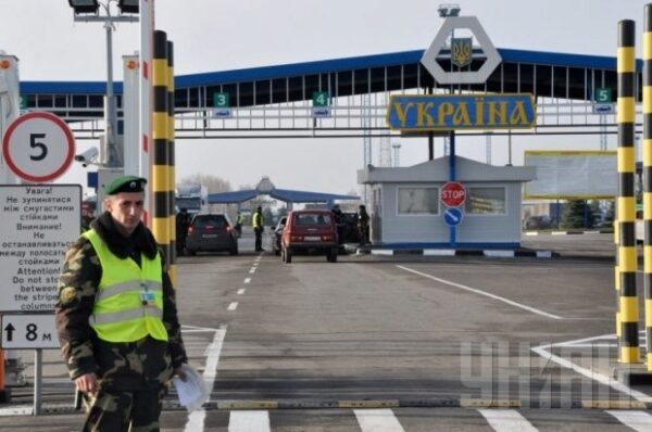 Украина усилила контроль на границе с Россией