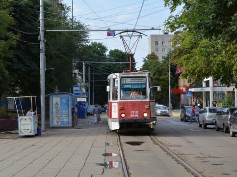 В центре Саратова встали все трамвайные маршруты