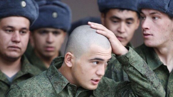 В Челябинской области травмировался призывник , упав с крыши военного пункта