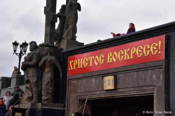 В Екатеринбург приедет хранитель Гроба Господня