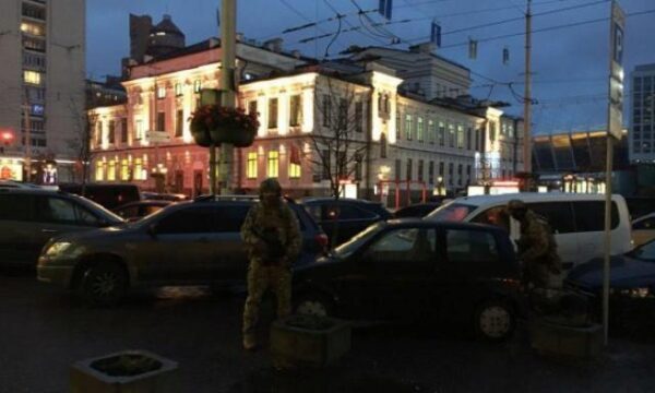 В Киеве задержан вооруженный гражданин РФ в форме Нацполиции