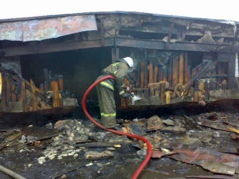 В Саратовском районе сгорел частный жилой дом