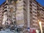 В сети появились кадры обрушения многоэтажки в Ижевске