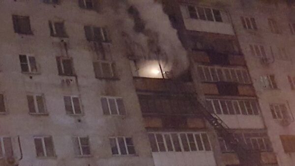 В Сормовском районе в многоэтажке горит квартира