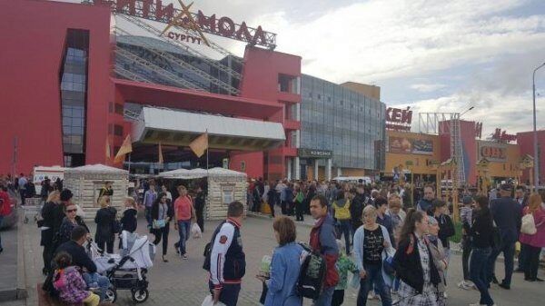 В Сургуте экстренно эвакуируют посетителей пяти торговых центров