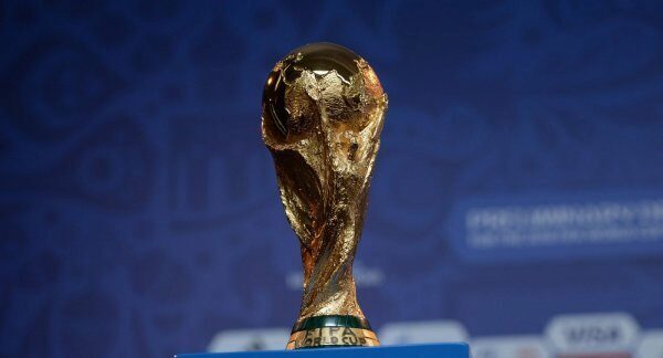 В Волгоград привезли Кубок Чемпионата мира по футболу