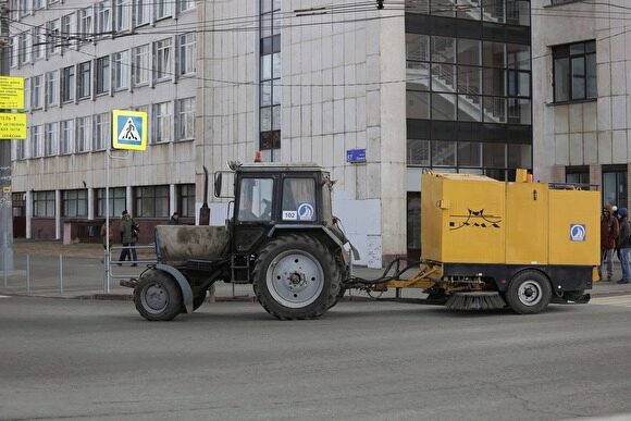 В Челябинске наводят марафет перед выпадением снега