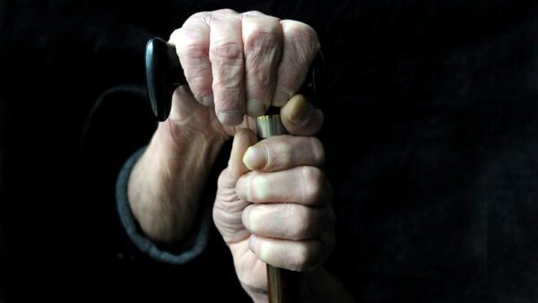 В Ессентуках 88-летнюю женщину зарезали ради украшений и музыкального центра