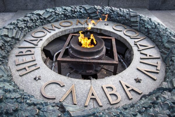 В Киеве около бессрочного огня и 2-х монументов установят видеонаблюдение