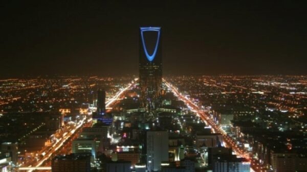 Власти Саудовской Аравии назвали актом иранской агрессии запуск ракеты по Эр-Рияду