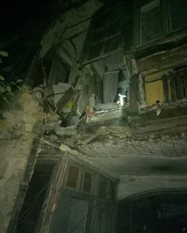 В Одессе от жилого дома отвалилась стена
