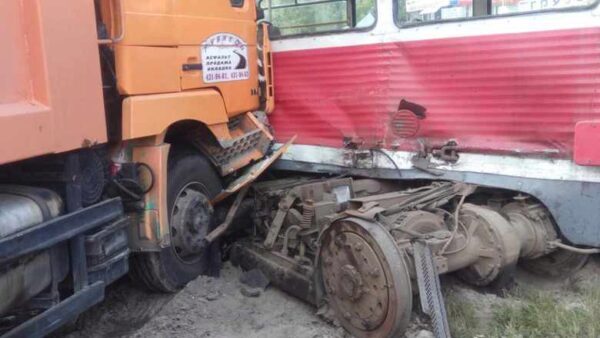 Водитель грузовика сядет в тюрьму за смертельное ДТП с трамваем на Автозаводе
