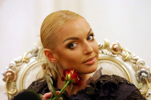 Волочкова назвала «чурменом» виновника утечки ее интимных фото