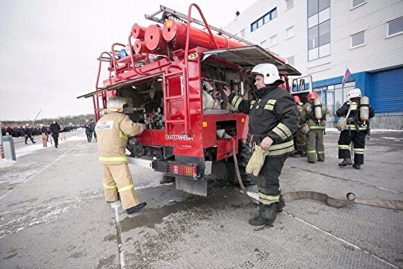 Во «Внуково» произошло задымление. На место прибыли десятки пожарных машин