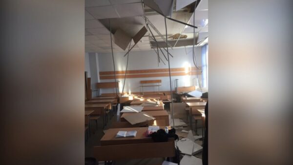 В петербургском Политехе на студентов обвалился потолок