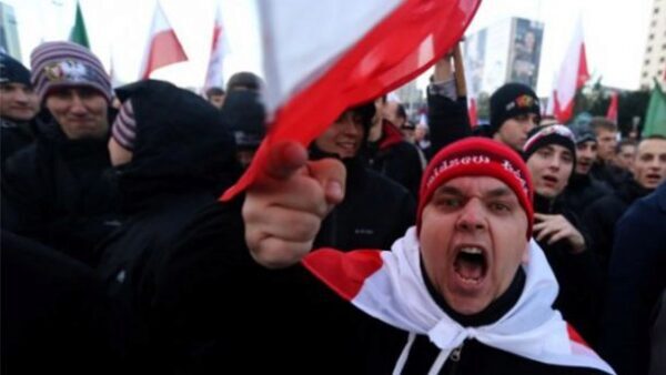 В Варшаве 100 тыс. человек вышли на марш националистов