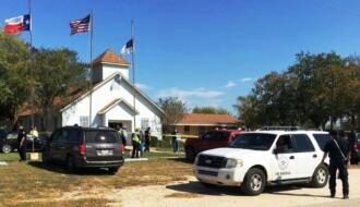 Жертвами стрельбы в церкви Техаса стали не менее 27 человек