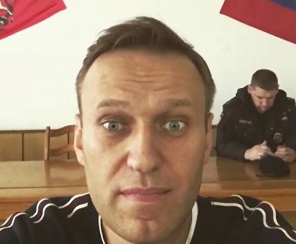 Житель столицы через суд требует, чтобы штаб Навального вернул ему 50 000 рублей