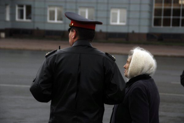 Жительница Омска ограбила пенсионерку, содержавшую её несколько месяцев