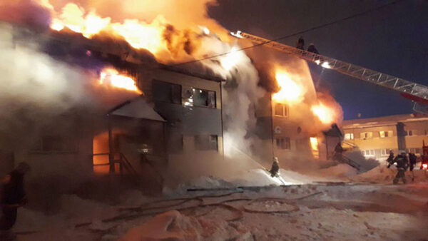 4 человека стали жертвами чудовищного пожара в жилом доме в ЯНАО