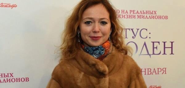 42-летняя Елена Захарова родила дочь