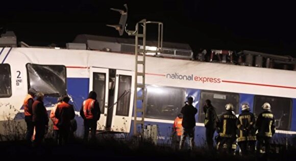 47 человек пострадали в результате столкновения поездов в Германии