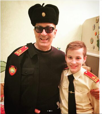 Александр Буйнов показал трогательное фото с внуком-кадетом